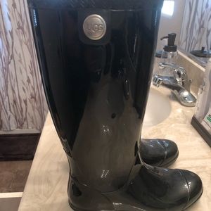 Ugg rain boots